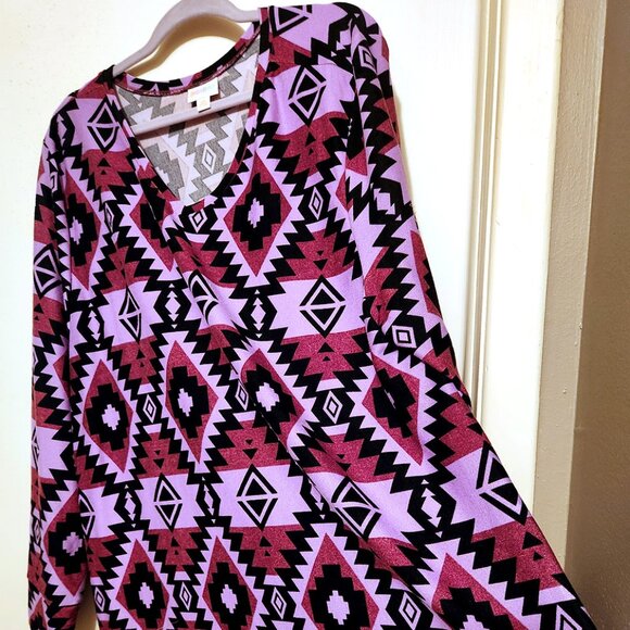 Lularoe Elizabeth Tunic Pink/purple very soft!  NWT - Picture 3 of 5